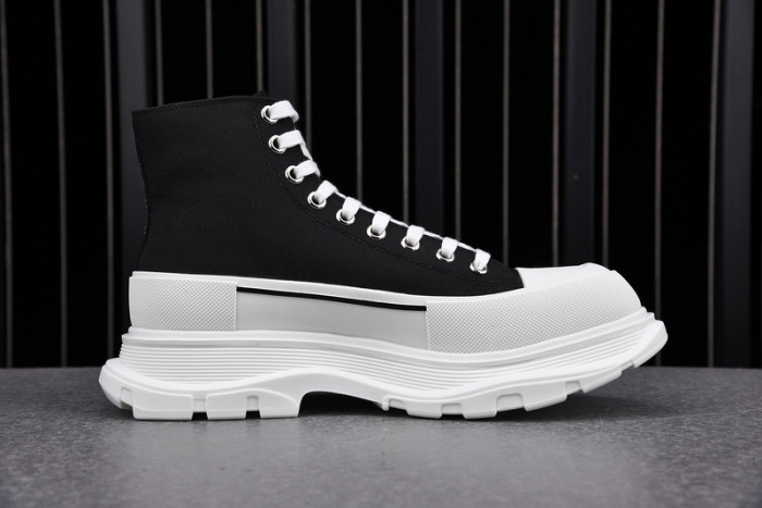 ale*d*r M*Q*en sneakers