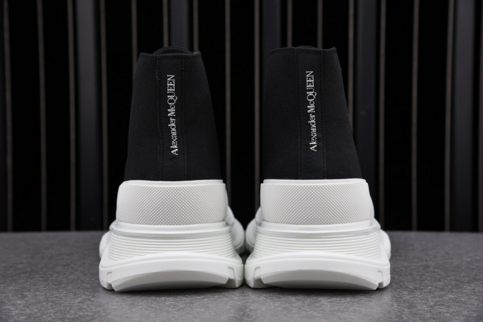 ale*d*r M*Q*en sneakers