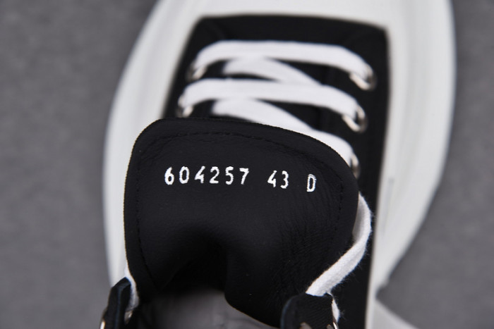 ale*d*r M*Q*en sneakers