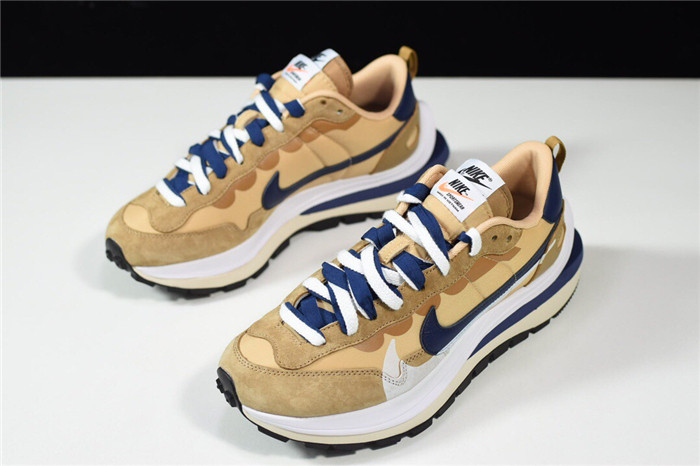 sacai Nike VaporWaffle Sesame DD1875-200