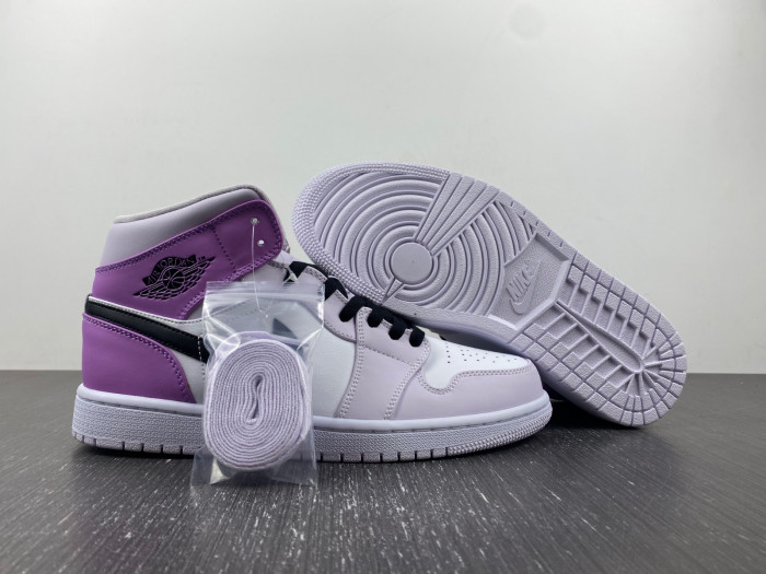 Air Jordan 1 Mid SE DC9517-600