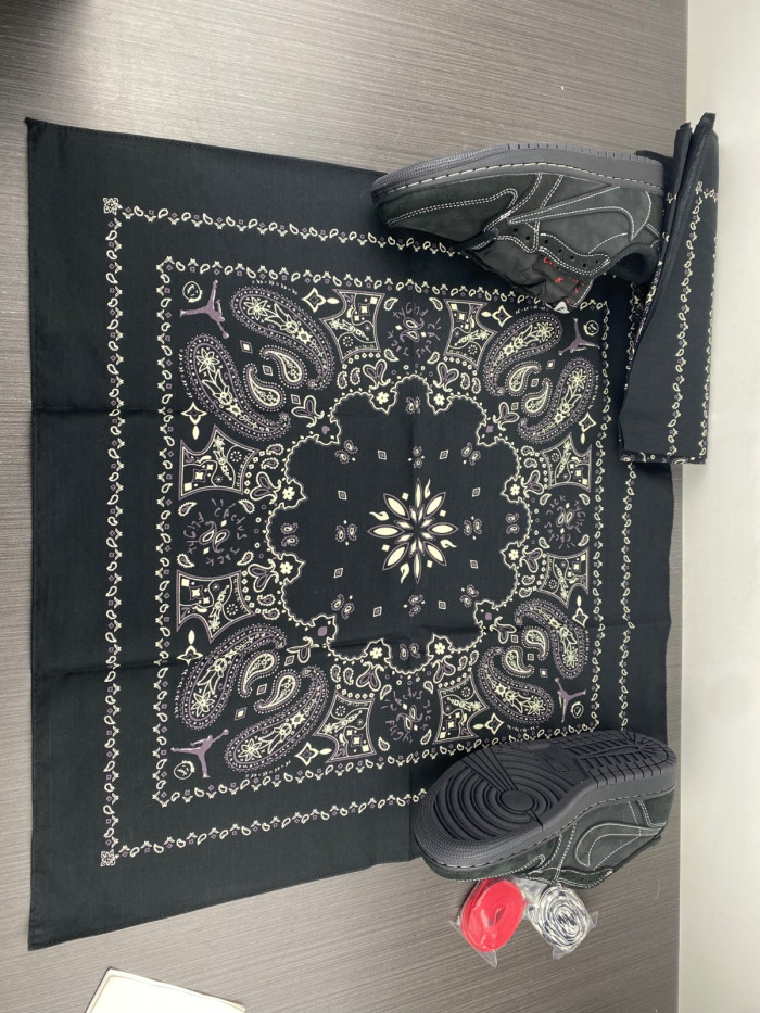 Travis Scott x Air Jordan 1 Low OG DM7866-001