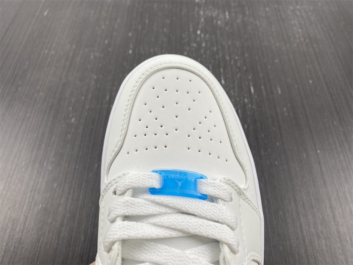 Air Jordan 1 Low DA8301-101
