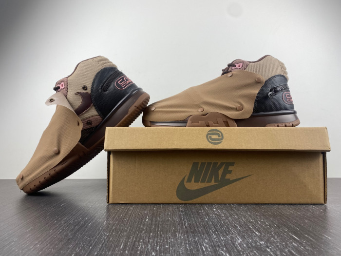 Nike TRAVIS SCOTT X AIR TRAINER 1 SP 