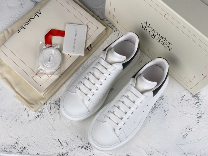 ale*d*r M*Q*en sole sneakers black