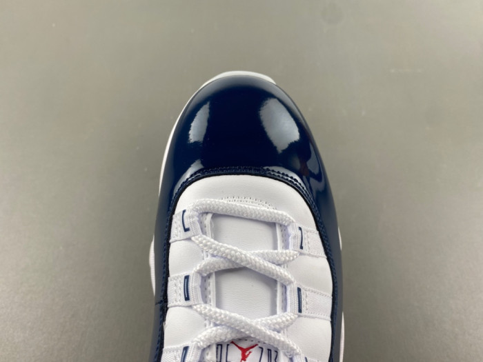 Air Jordan 11 LH0296-400