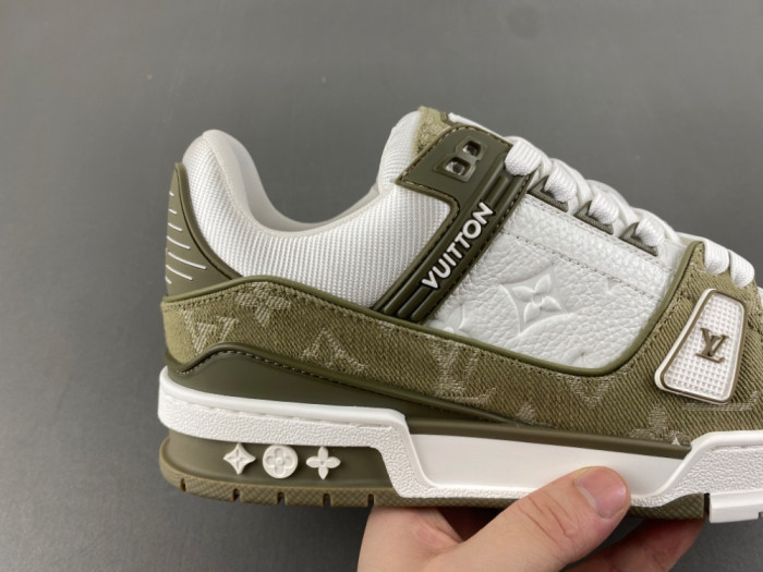 l0*is V*t0n lv trainer l&v-195