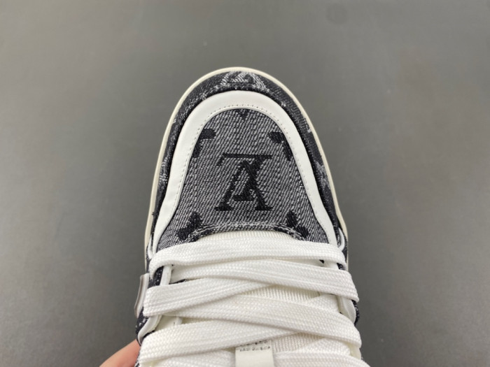 l0*is V*t0n lv trainer l&v-196