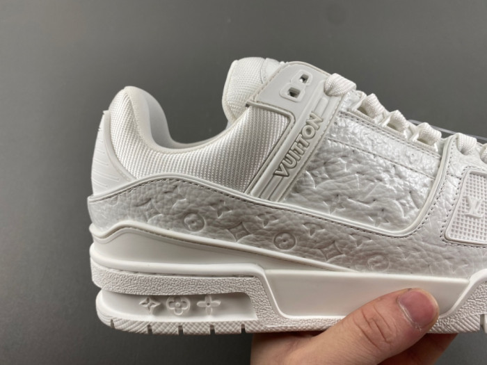 l0*is V*t0n lv trainer lvt-199