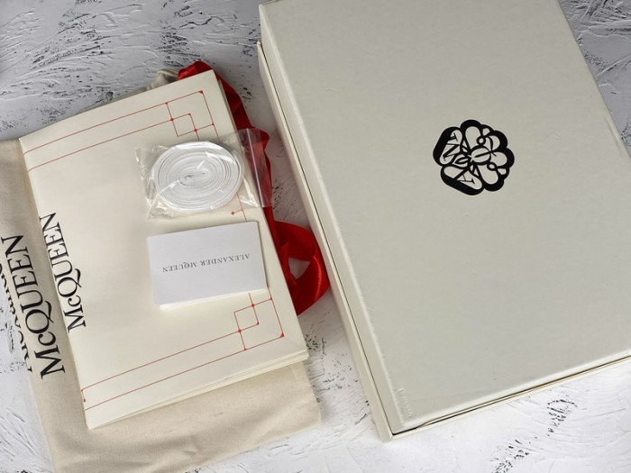 ale*d*r M*Q*en sole sneakers black