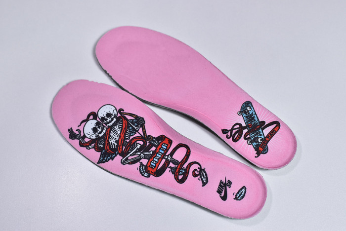 Nike SB Dunk Low StrangeLove Skateboards CT2552-800