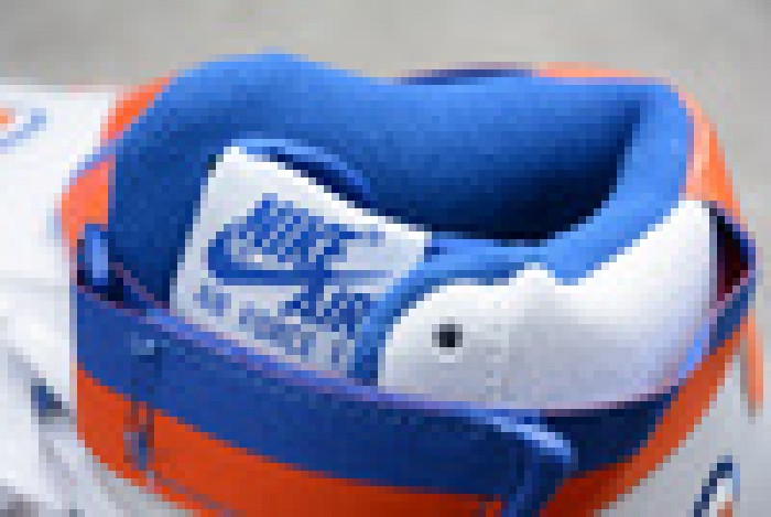 Nike Air Force 1 High Knicks AV3938-100