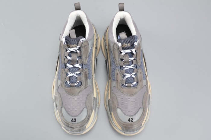 BL 17FW TRIPLE S WASHED SHOW SNEA GREY MENS AED2900