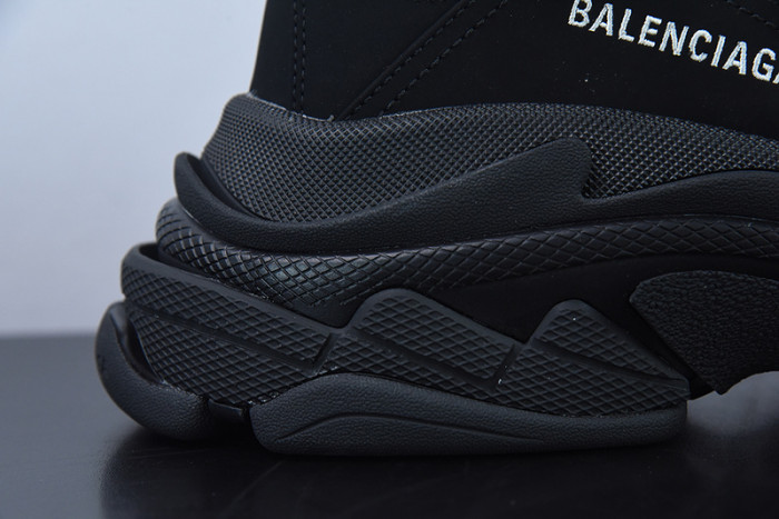 BL TRIPLE S TRAINERS