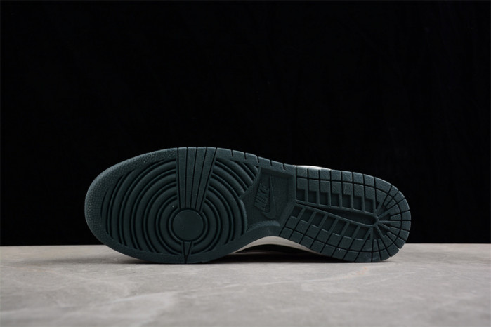 Otomo Katsuhiro x Nk SB Dunk Low "Steamboy OST" LF0039-035