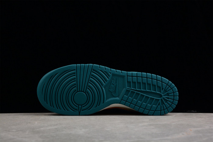 NIKE Katsuhiro x Nk SB Dunk Low "Steamboy OST" LF0039-017