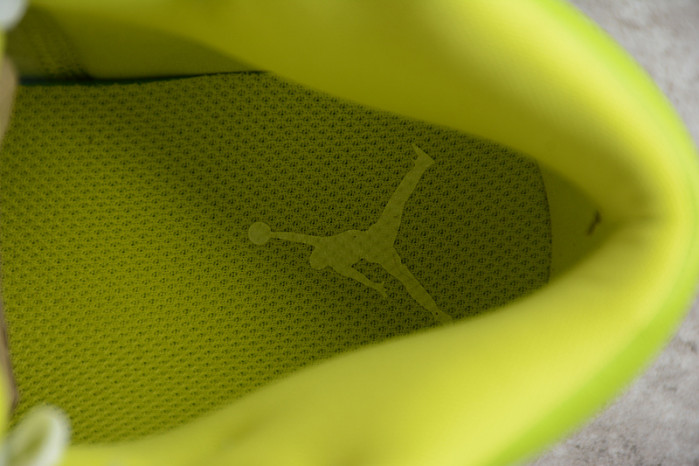 AIR JORDAN 1 MID "White Lime" BQ6472-131