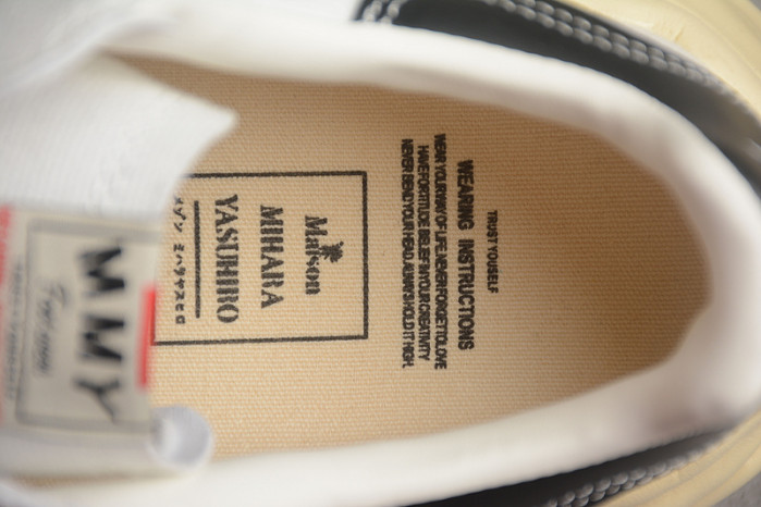 Ma*s*n mihara yasuhiro sneaker mmy-1