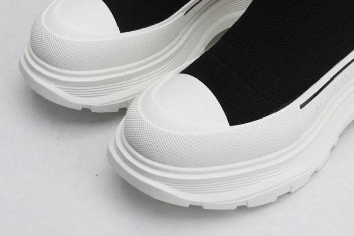 ale*d*r M*Q*en sneakers