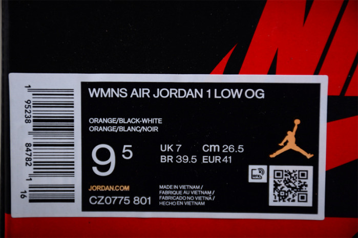 AIR JORDAN 1 RETRO LOW OG 