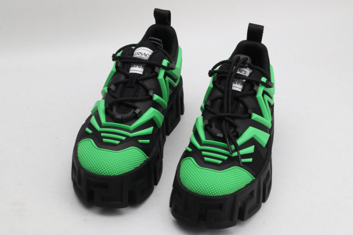VERSA CHAIN REACTION SNEAKERS