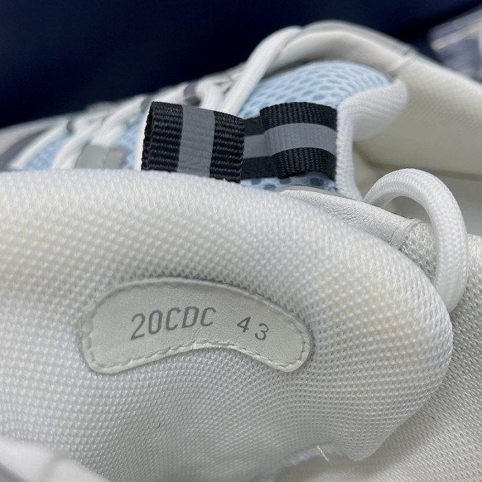 DR B22 TRAINER SNEAKER