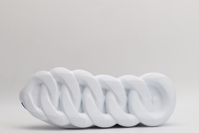 VERSA CHAIN REACTION SNEAKERS