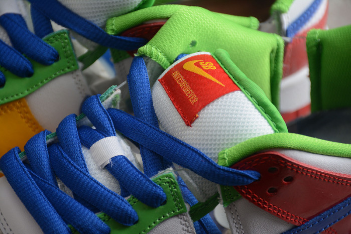 Nike SB Dunk Low Sandy Bodecker FD8777-100