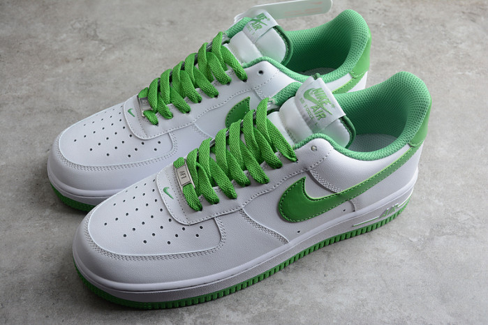 NIKE Air Force 1 DH7561-105