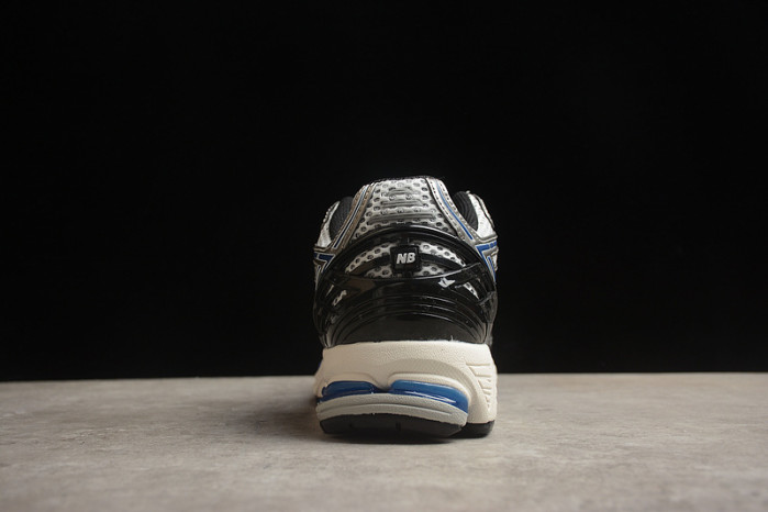 New Balance M1906RCD Silver Metallic