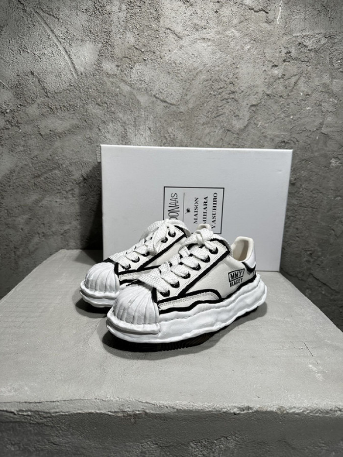 Ma*s*n mihara yasuhiro sneaker mmy-7