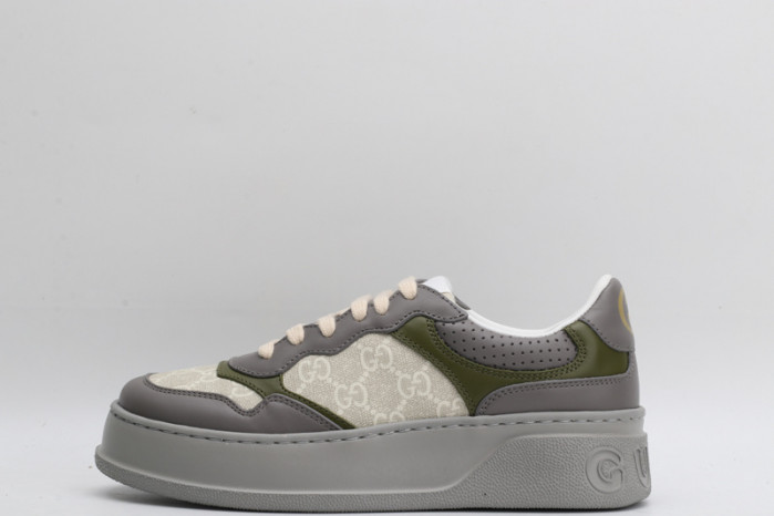 GC LOW-TOP SNEAKER