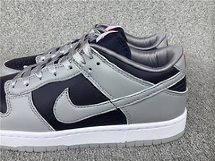NIKE SB DUNK LOW GREY DARK BLUE DD1768-400