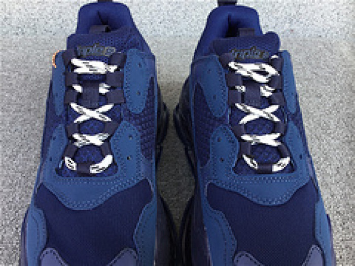 BL TRIPLE TRAINER ‘RED -BLUE ‘ 544351 WO901 4107