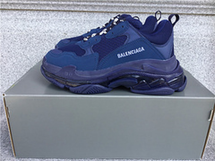 BL TRIPLE TRAINER ‘RED -BLUE ‘ 544351 WO901 4107