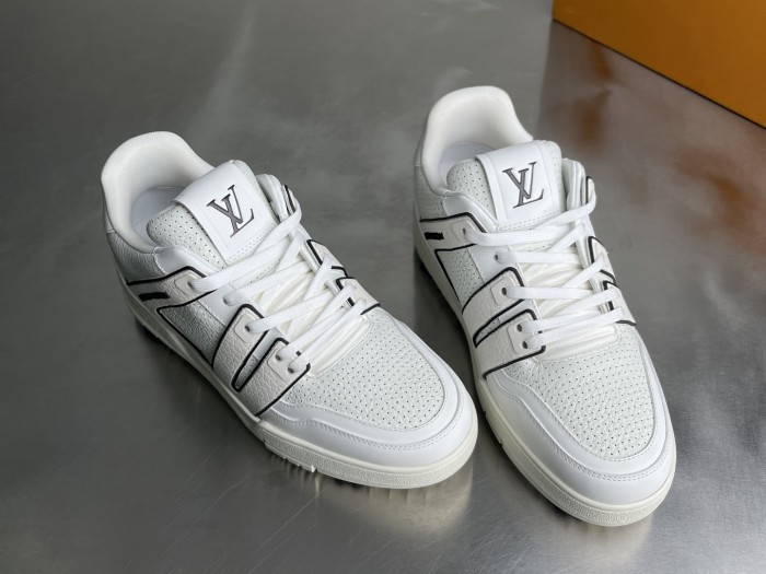 l0*is V*t0n lv trainer lvt-227